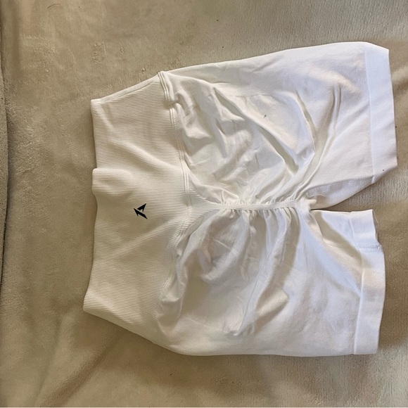 White Ribbed Tank Top - Picture 4 of 4